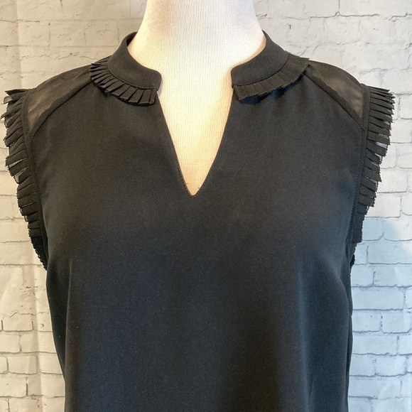 Soft Surroundings Nyssa Tank ruffle detail Size Medium elevated basic capsule - Picture 5 of 15